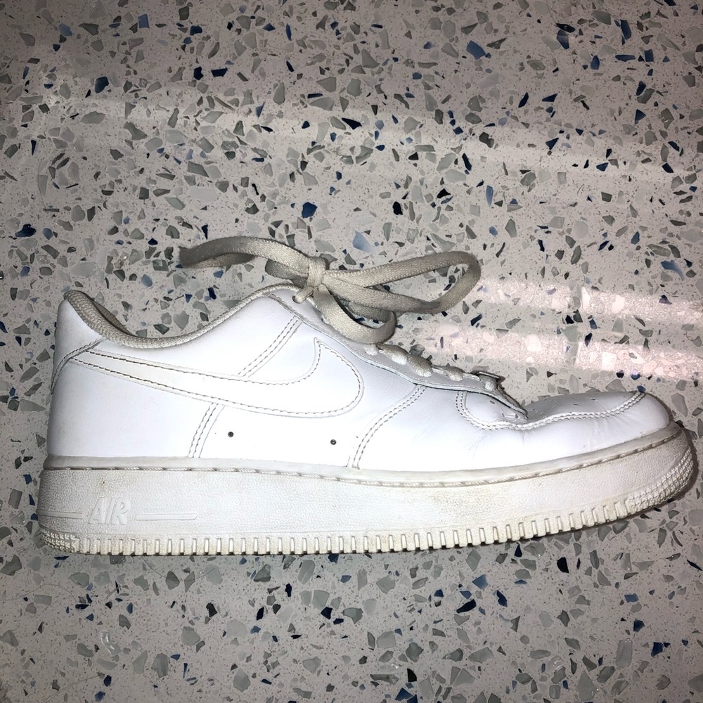 White airforce 1 sneakers